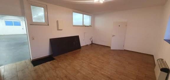 Prenájom nebytového priestoru 400 m², Dieselstr. 13, Arnsberg, Severné Porýnie - Westfálsko Prenájom nebytového priestoru 400 m², Dieselstr. 13, Arnsberg, Severné Porýnie - Westfálsko