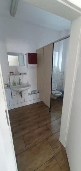 Prenájom nebytového priestoru 400 m², Dieselstr. 13, Arnsberg, Severné Porýnie - Westfálsko Prenájom nebytového priestoru 400 m², Dieselstr. 13, Arnsberg, Severné Porýnie - Westfálsko