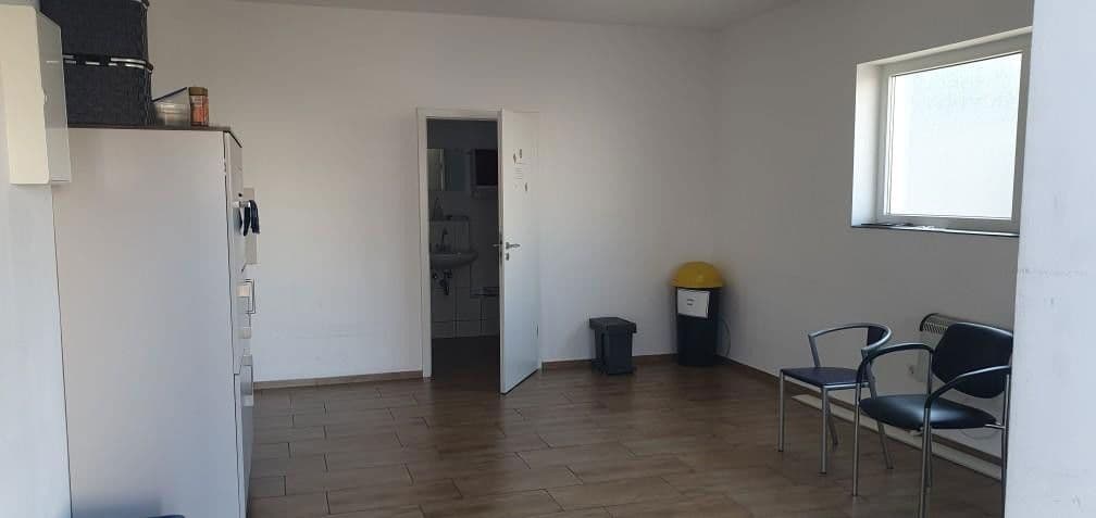 Prenájom nebytového priestoru 400 m², Dieselstr. 13, Arnsberg, Severné Porýnie - Westfálsko Prenájom nebytového priestoru 400 m², Dieselstr. 13, Arnsberg, Severné Porýnie - Westfálsko