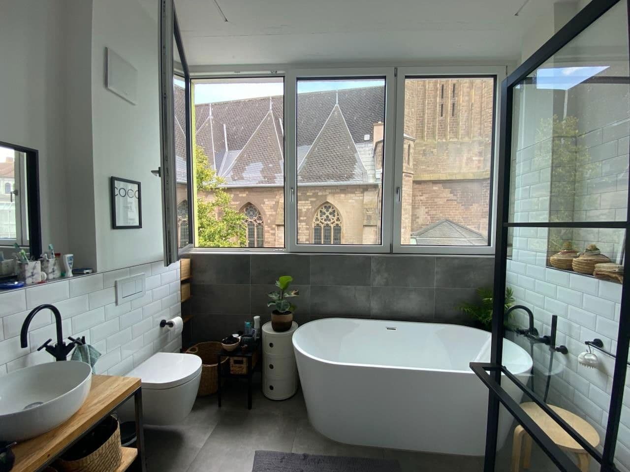 Prenájom bytu 2-izbový 110 m², Stummstrasse, Neunkirchen, Sársko Prenájom bytu 2-izbový 110 m², Stummstrasse, Neunkirchen, Sársko