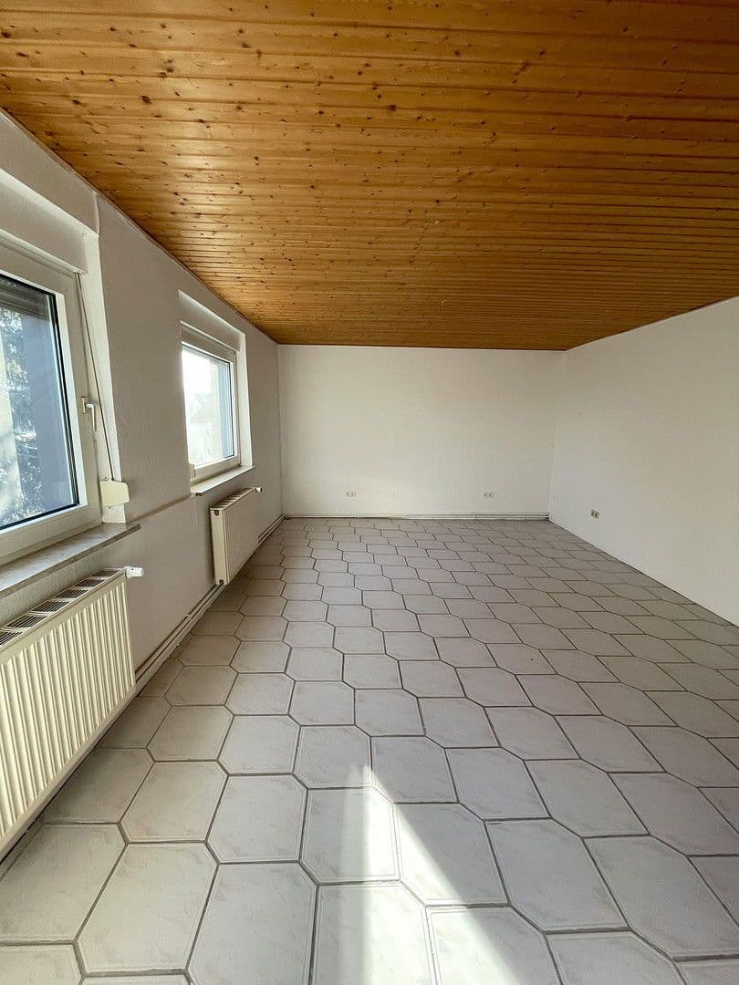 Prenájom bytu 5-izbový 136 m², Bahnhofstr. 34, Helmstedt, Dolné Sasko Prenájom bytu 5-izbový 136 m², Bahnhofstr. 34, Helmstedt, Dolné Sasko
