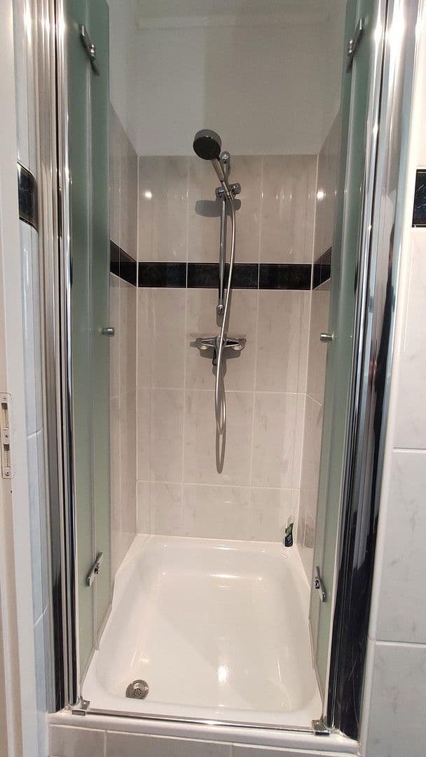 Predaj bytu 3-izbový 106 m², Berlin, Berlín Predaj bytu 3-izbový 106 m², Berlin, Berlín