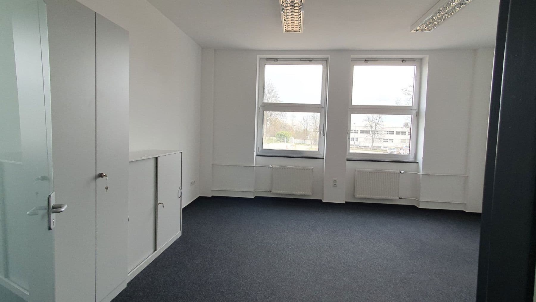 Prenájom kancelárie 2.000 m², Nagold, Bádensko-Wurttembersko Prenájom kancelárie 2.000 m², Nagold, Bádensko-Wurttembersko