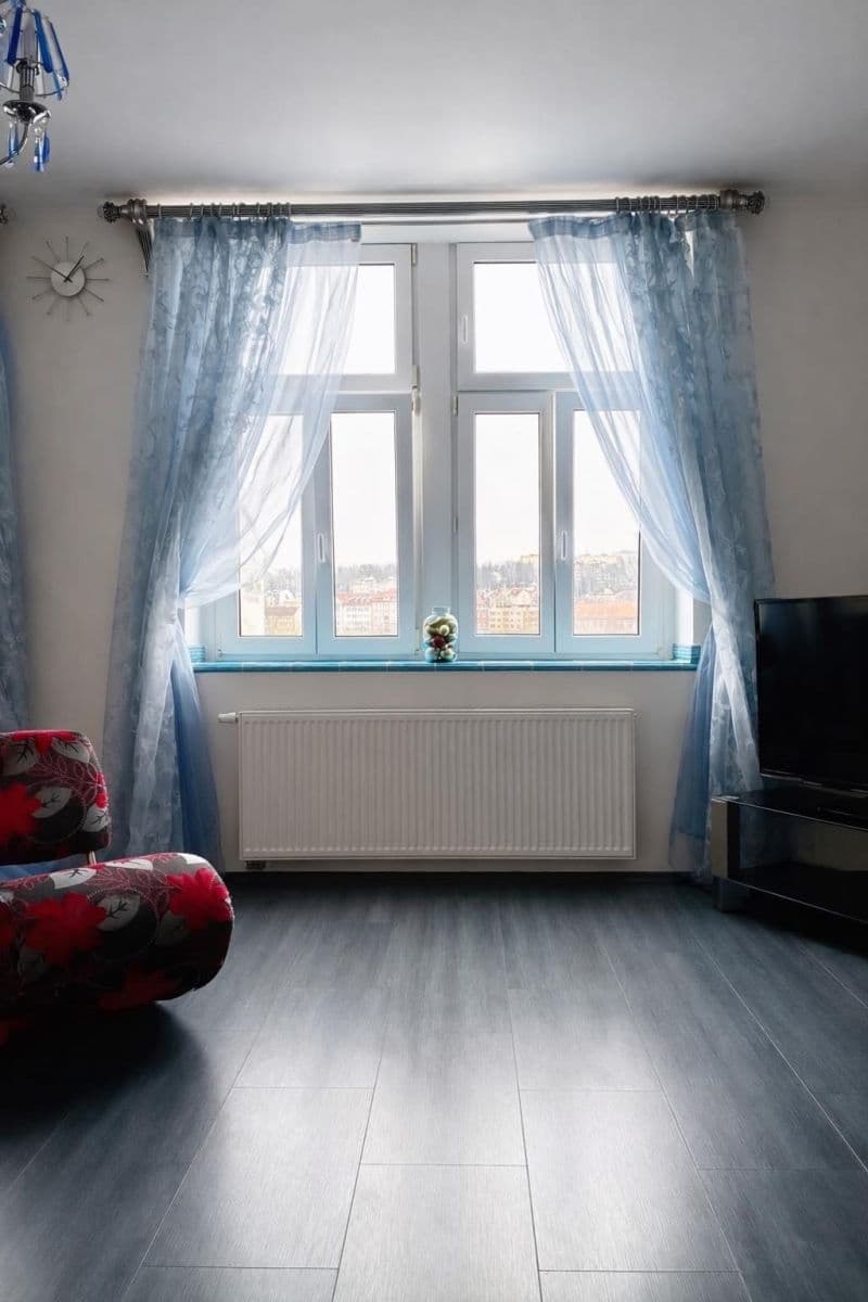 Prenájom bytu 2-izbový 52 m², náměstí Dr. M. Horákové, Karlovy Vary, Karlovarský kraj Prenájom bytu 2-izbový 52 m², náměstí Dr. M. Horákové, Karlovy Vary, Karlovarský kraj