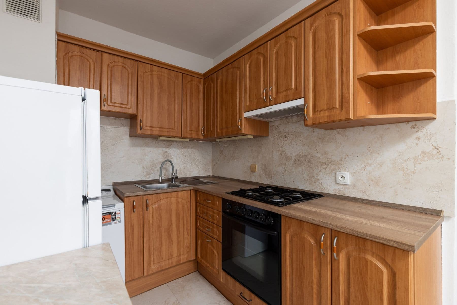 Prenájom bytu 2-izbový 40 m², Golfová, Praha, Praha Prenájom bytu 2-izbový 40 m², Golfová, Praha, Praha