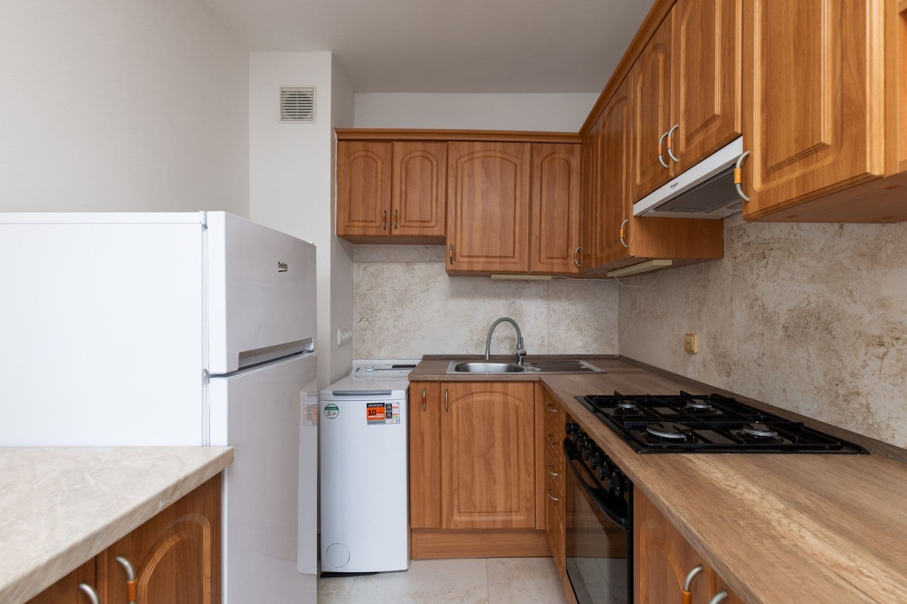 Prenájom bytu 2-izbový 40 m², Golfová, Praha, Praha Prenájom bytu 2-izbový 40 m², Golfová, Praha, Praha