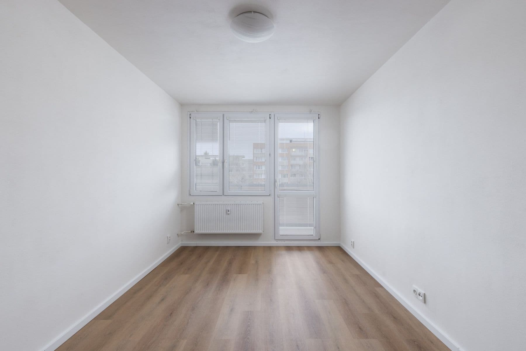 Prenájom bytu 2-izbový 40 m², Golfová, Praha, Praha Prenájom bytu 2-izbový 40 m², Golfová, Praha, Praha