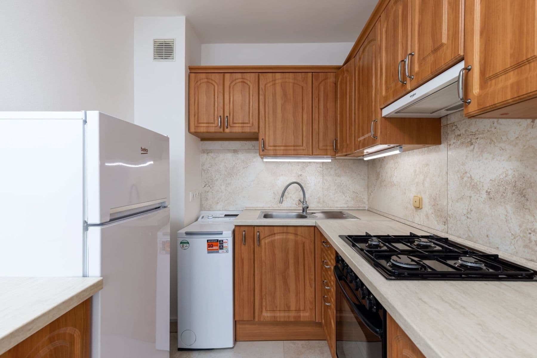 Prenájom bytu 2-izbový 40 m², Golfová, Praha, Praha Prenájom bytu 2-izbový 40 m², Golfová, Praha, Praha