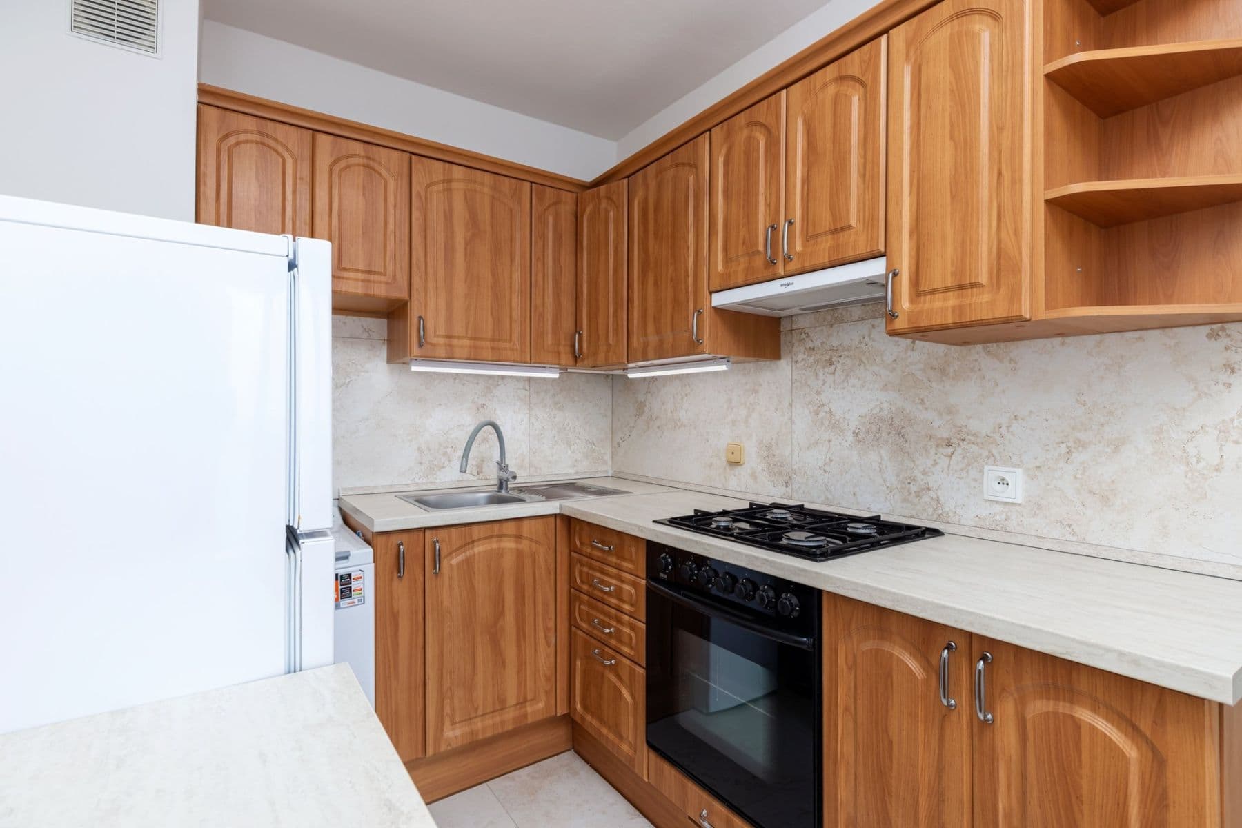 Prenájom bytu 2-izbový 40 m², Golfová, Praha, Praha Prenájom bytu 2-izbový 40 m², Golfová, Praha, Praha