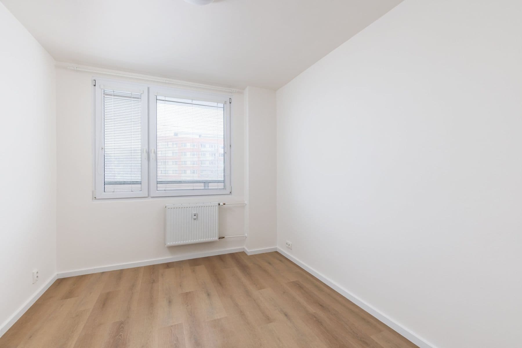 Prenájom bytu 2-izbový 40 m², Golfová, Praha, Praha Prenájom bytu 2-izbový 40 m², Golfová, Praha, Praha