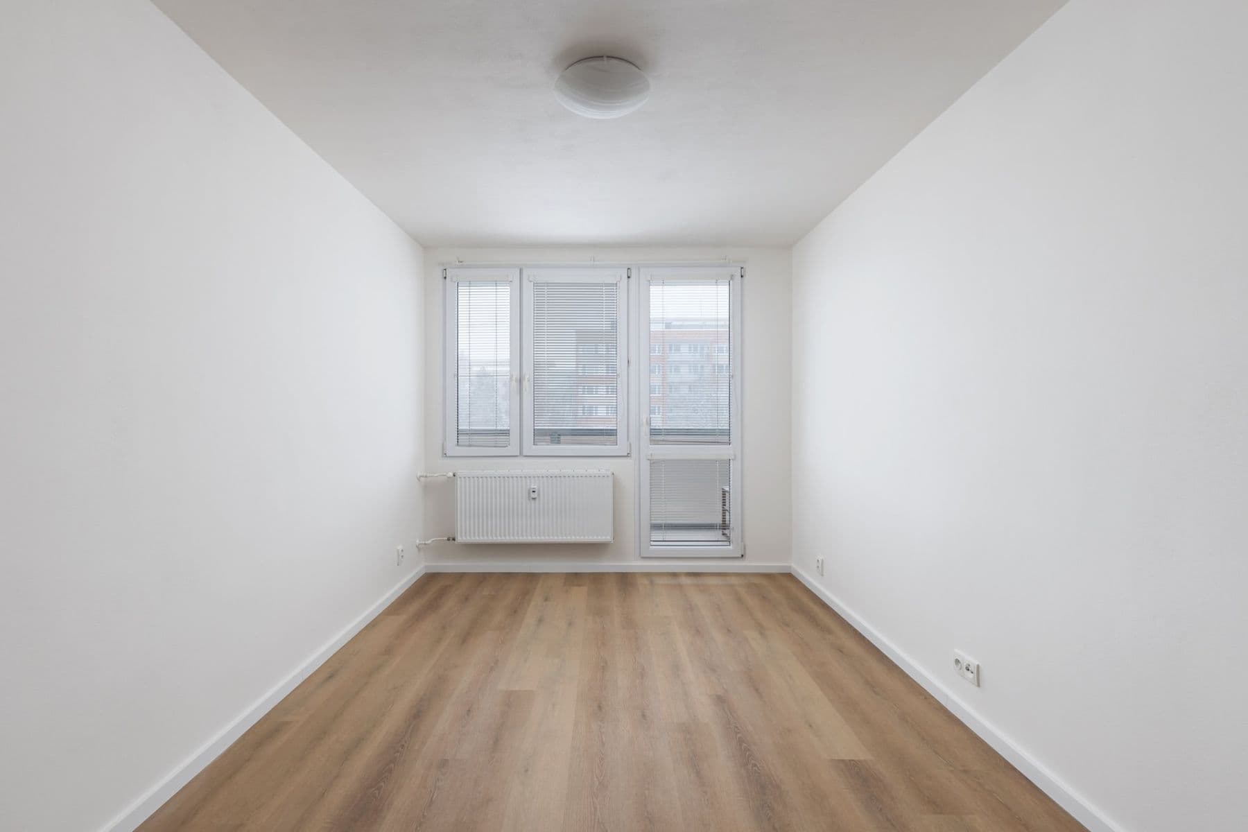 Prenájom bytu 2-izbový 40 m², Golfová, Praha, Praha Prenájom bytu 2-izbový 40 m², Golfová, Praha, Praha