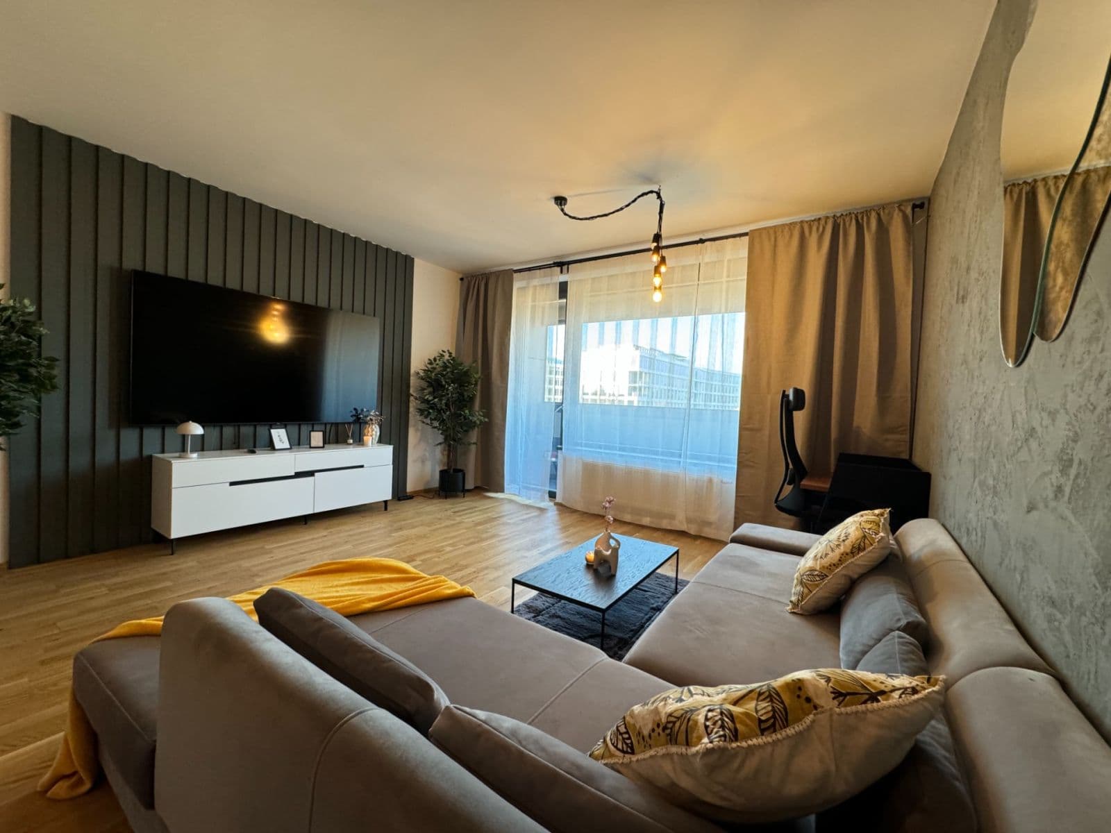 Prenájom bytu 1-izbový 56 m², Argentinská, Praha, Praha Prenájom bytu 1-izbový 56 m², Argentinská, Praha, Praha