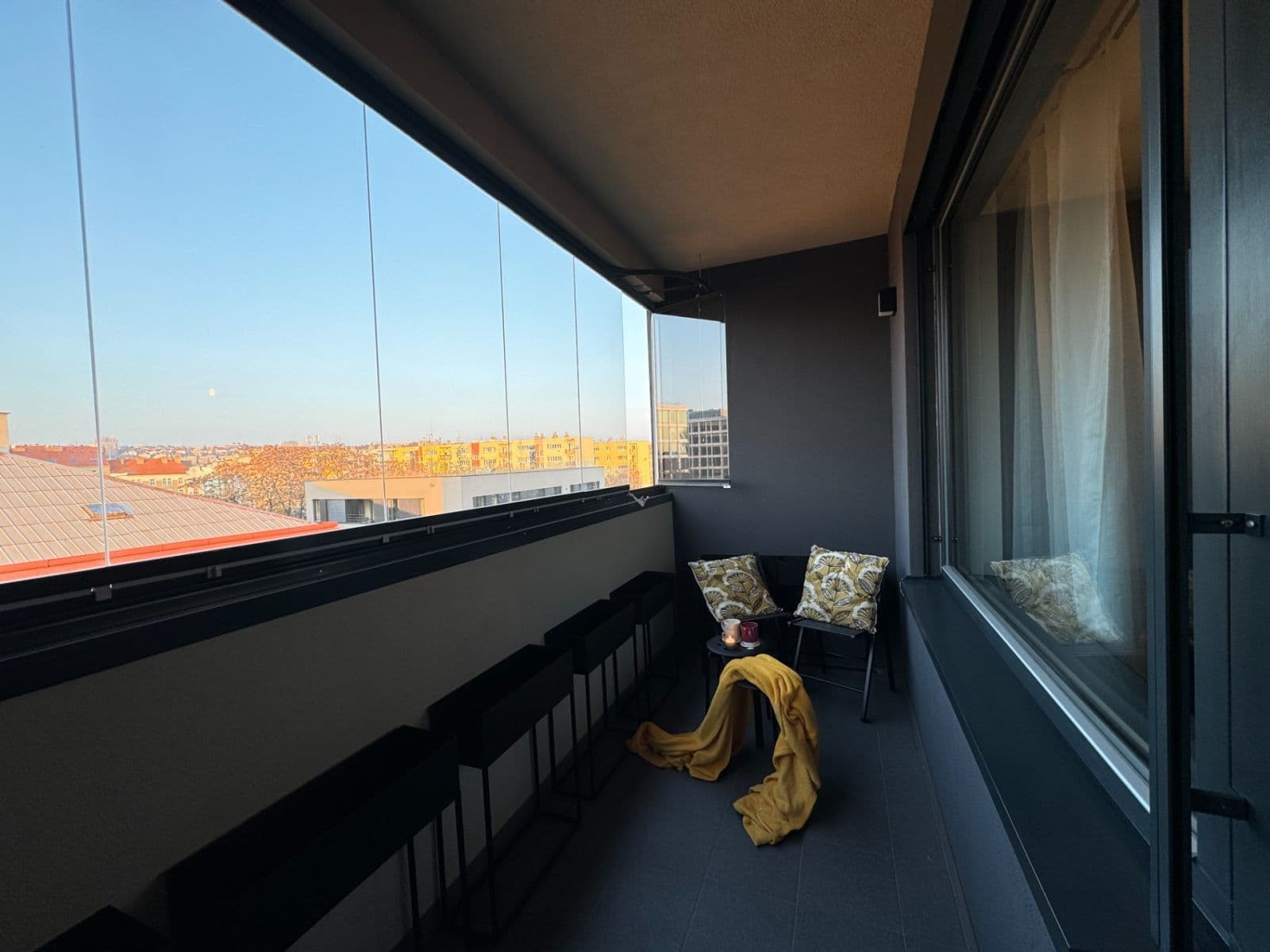 Prenájom bytu 1-izbový 56 m², Argentinská, Praha, Praha Prenájom bytu 1-izbový 56 m², Argentinská, Praha, Praha