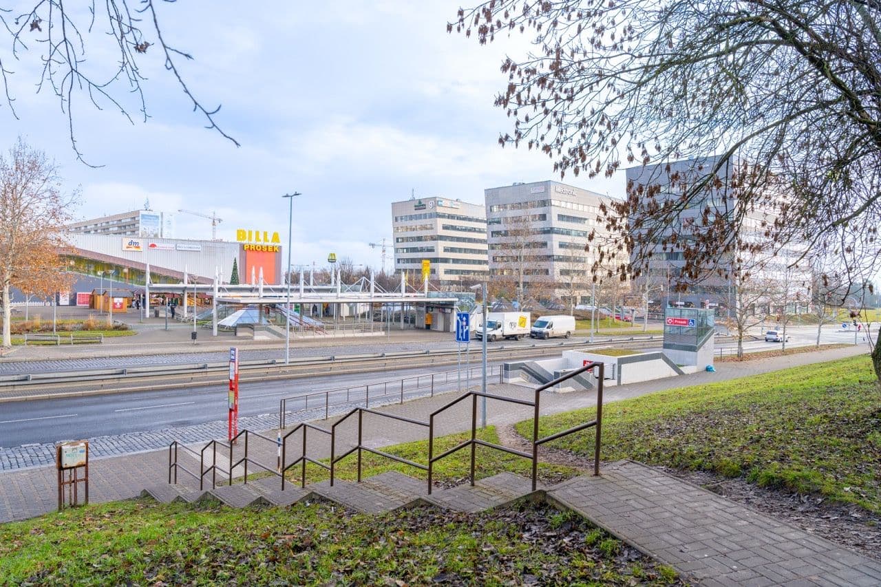 Prenájom bytu 2-izbový 53 m², Zubrnická, Praha, Praha Prenájom bytu 2-izbový 53 m², Zubrnická, Praha, Praha