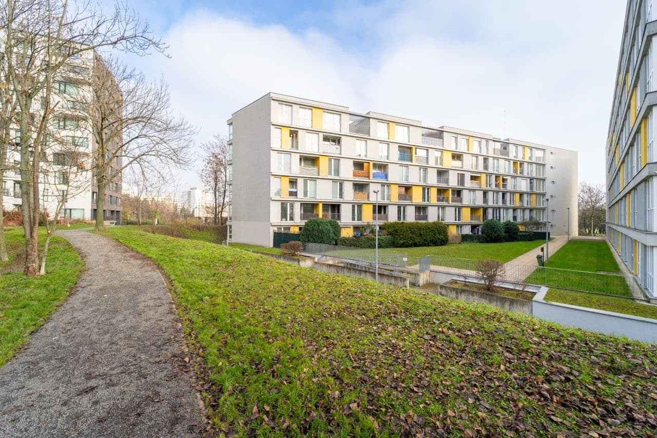 Prenájom bytu 2-izbový 53 m², Zubrnická, Praha, Praha Prenájom bytu 2-izbový 53 m², Zubrnická, Praha, Praha