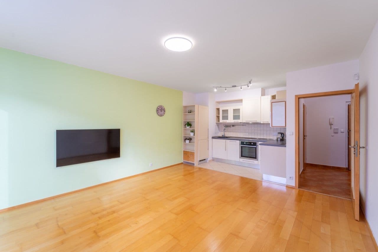 Prenájom bytu 2-izbový 53 m², Zubrnická, Praha, Praha Prenájom bytu 2-izbový 53 m², Zubrnická, Praha, Praha