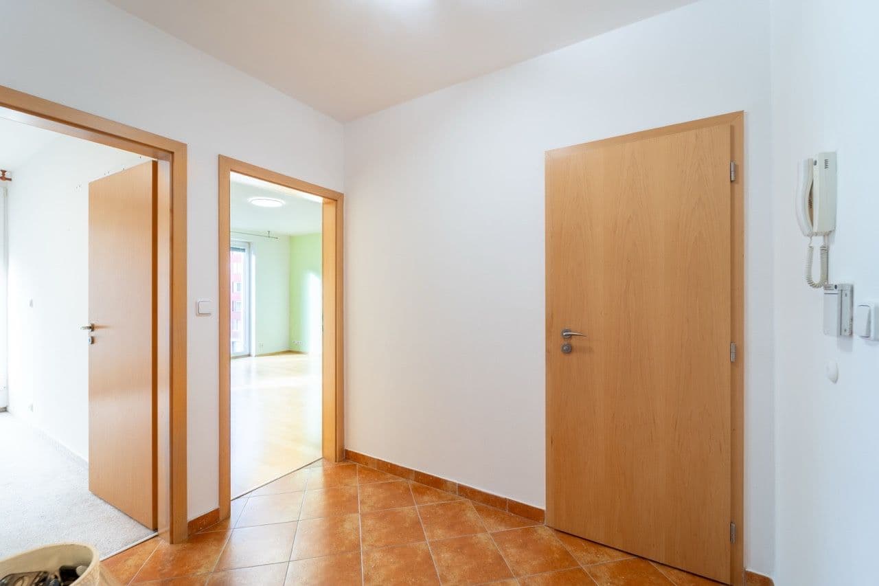 Prenájom bytu 2-izbový 53 m², Zubrnická, Praha, Praha Prenájom bytu 2-izbový 53 m², Zubrnická, Praha, Praha