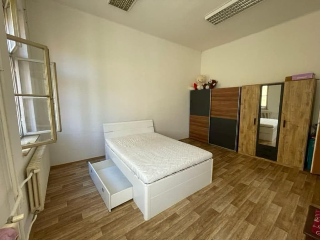 Prenájom bytu 5-izbový 125 m², Pražská, Plzeň, Plzeňský kraj Prenájom bytu 5-izbový 125 m², Pražská, Plzeň, Plzeňský kraj