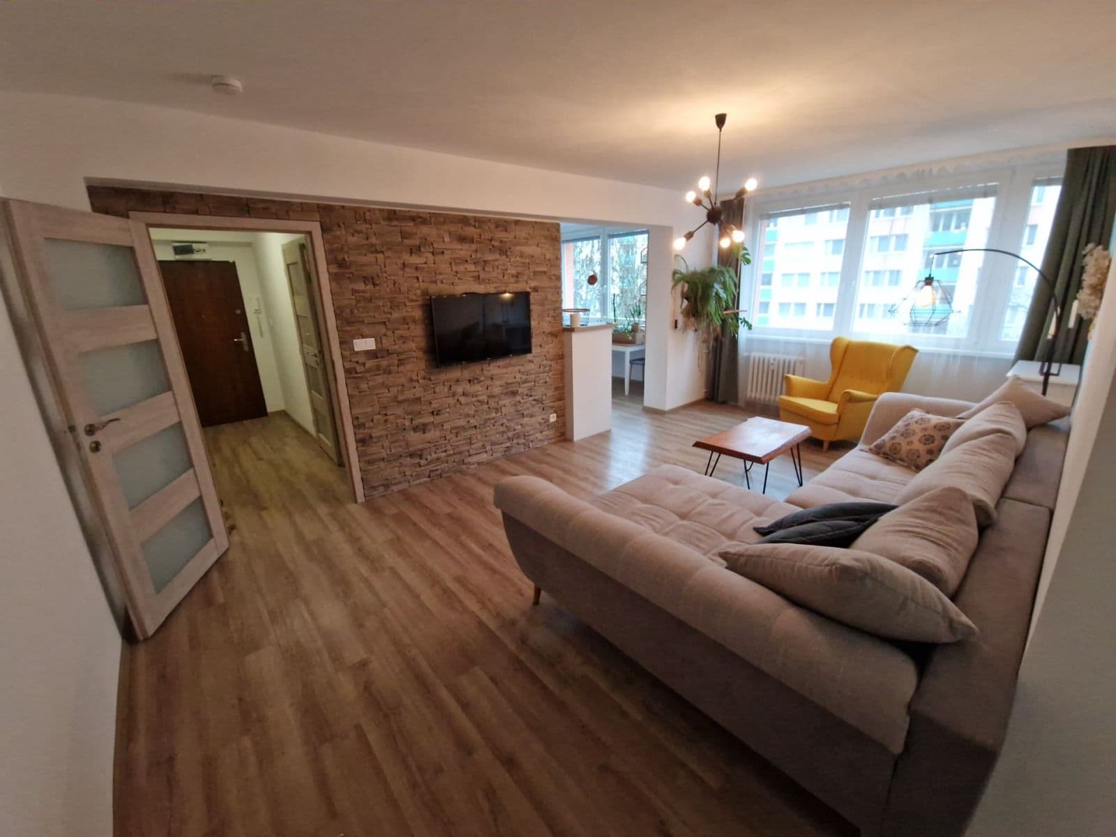 Prenájom bytu 4-izbový 82 m², Havlíčkova, Mladá Boleslav, Středočeský kraj Prenájom bytu 4-izbový 82 m², Havlíčkova, Mladá Boleslav, Středočeský kraj