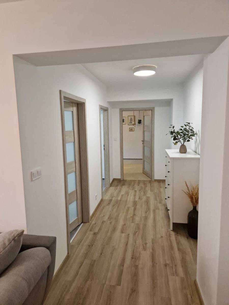 Prenájom bytu 4-izbový 82 m², Havlíčkova, Mladá Boleslav, Středočeský kraj Prenájom bytu 4-izbový 82 m², Havlíčkova, Mladá Boleslav, Středočeský kraj