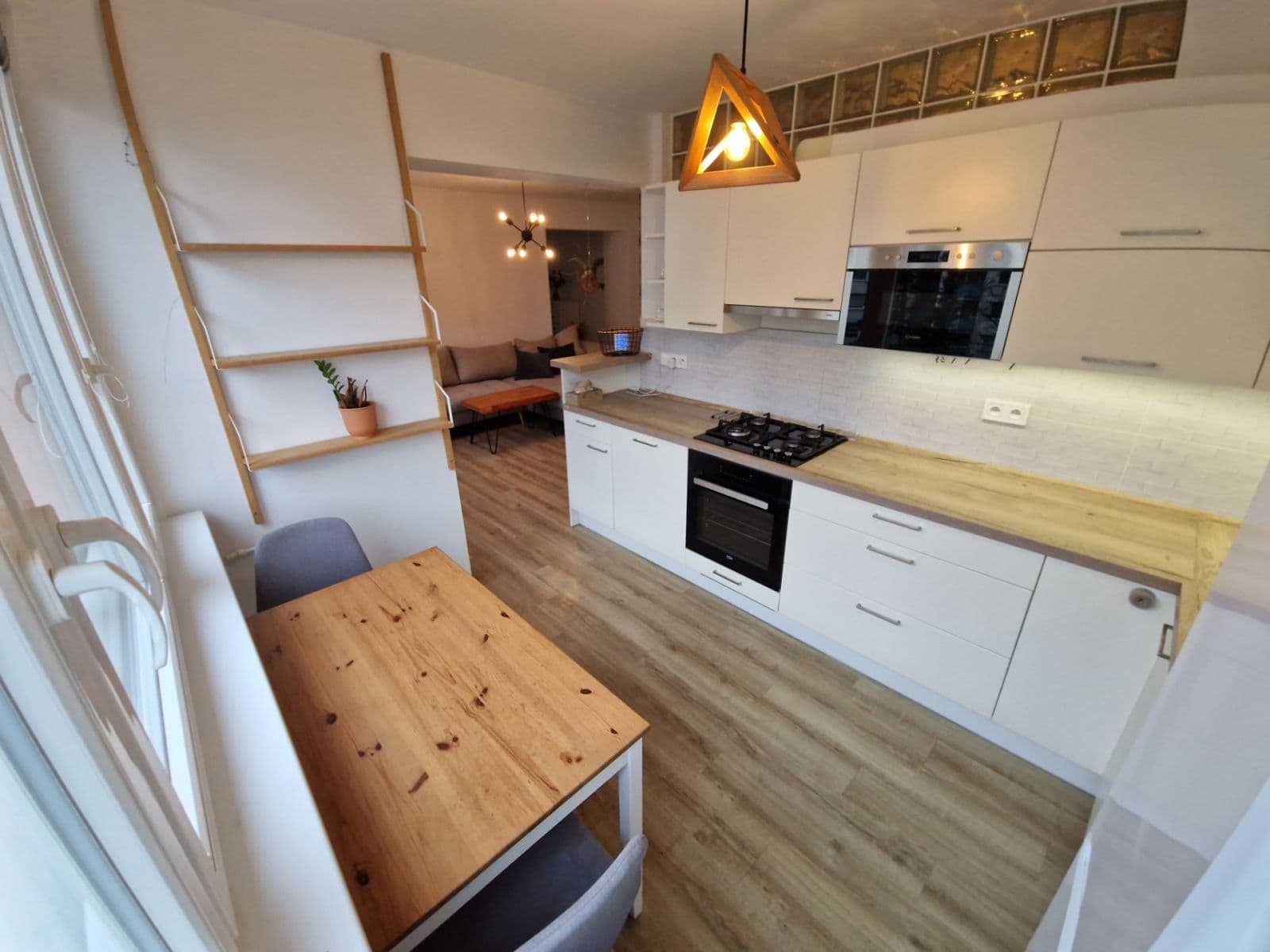 Prenájom bytu 4-izbový 82 m², Havlíčkova, Mladá Boleslav, Středočeský kraj Prenájom bytu 4-izbový 82 m², Havlíčkova, Mladá Boleslav, Středočeský kraj