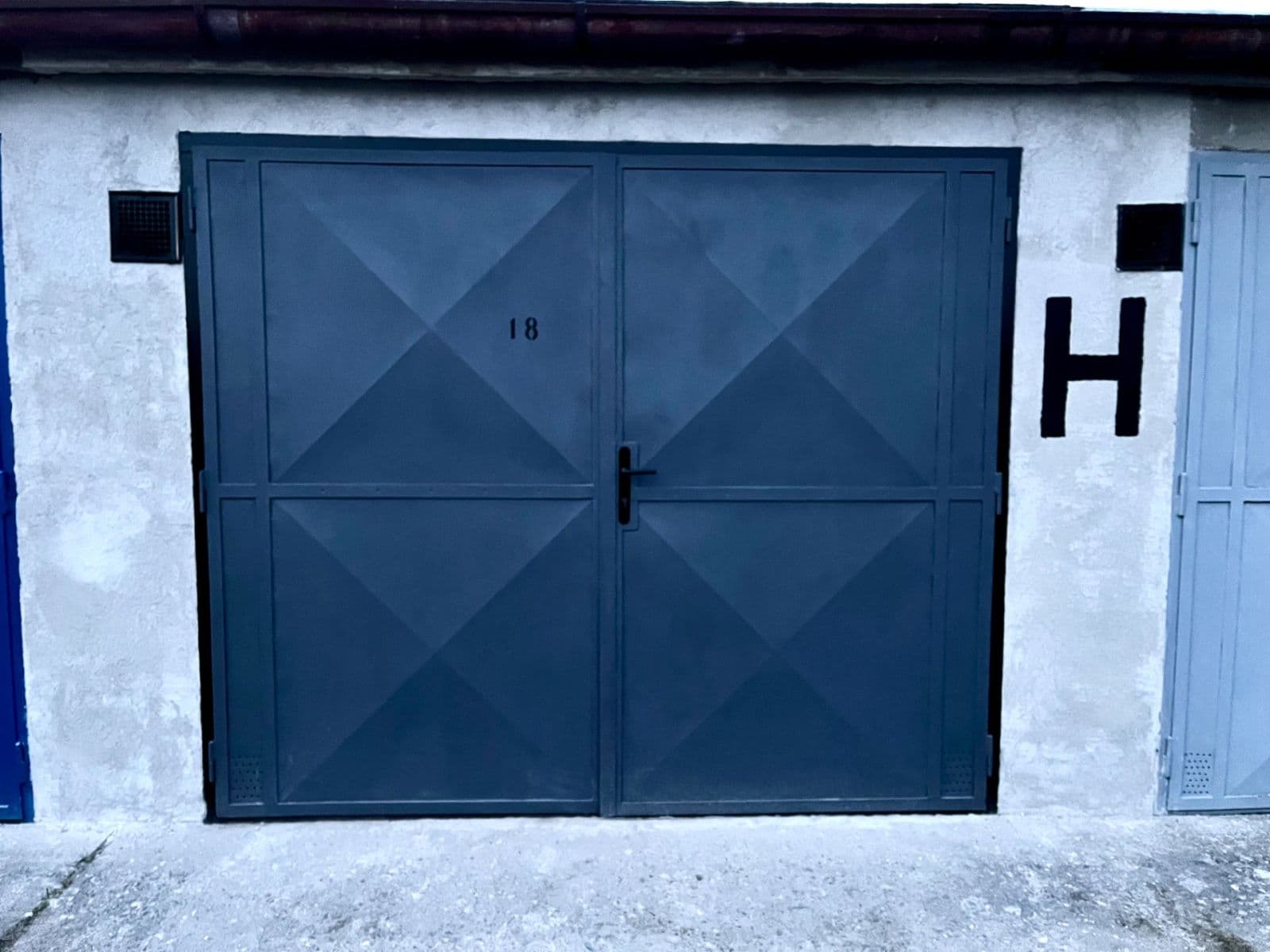 Predaj garáže 19 m², Jana Zajíce, Pardubice, Pardubický kraj Predaj garáže 19 m², Jana Zajíce, Pardubice, Pardubický kraj