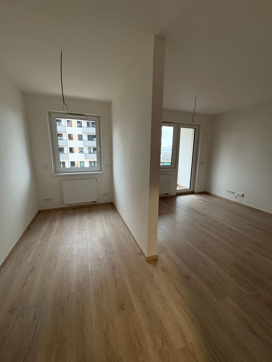 Prenájom bytu 1-izbový 32 m², Fabiánové, Praha, Praha Prenájom bytu 1-izbový 32 m², Fabiánové, Praha, Praha