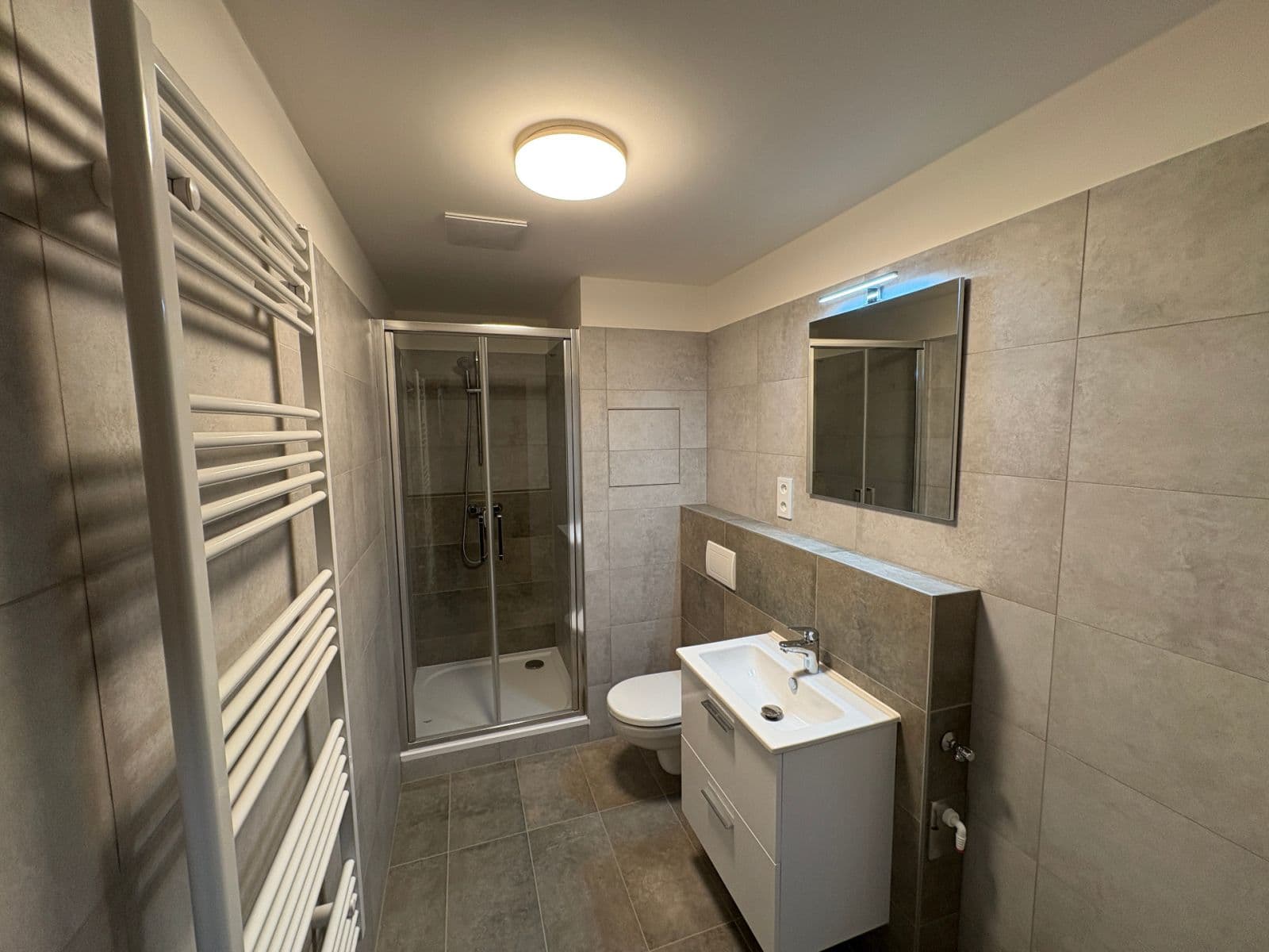 Prenájom bytu 1-izbový 32 m², Fabiánové, Praha, Praha Prenájom bytu 1-izbový 32 m², Fabiánové, Praha, Praha