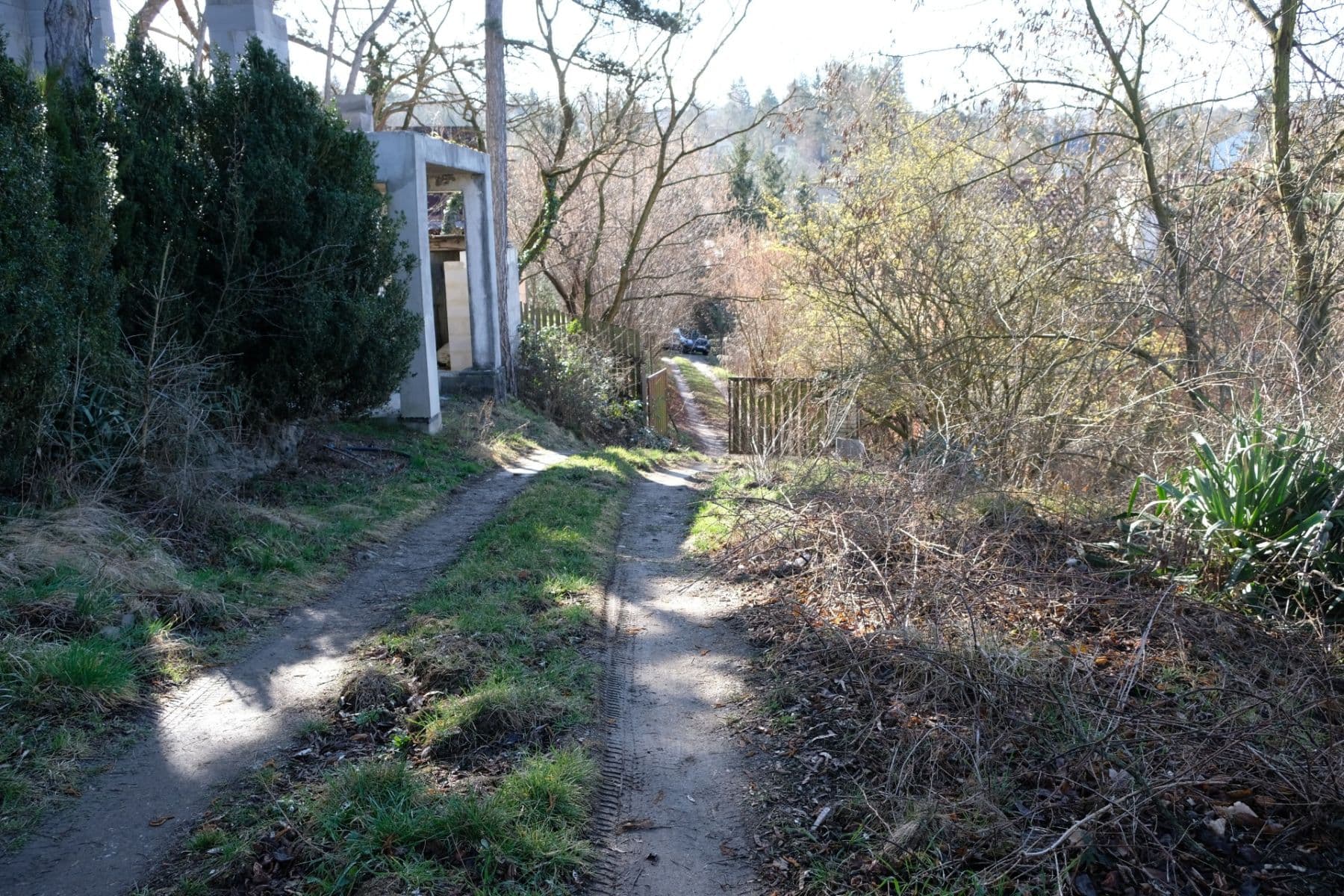 Predaj pozemku 713 m², Nad Pěšinou, Zadní Třebaň, Středočeský kraj Predaj pozemku 713 m², Nad Pěšinou, Zadní Třebaň, Středočeský kraj