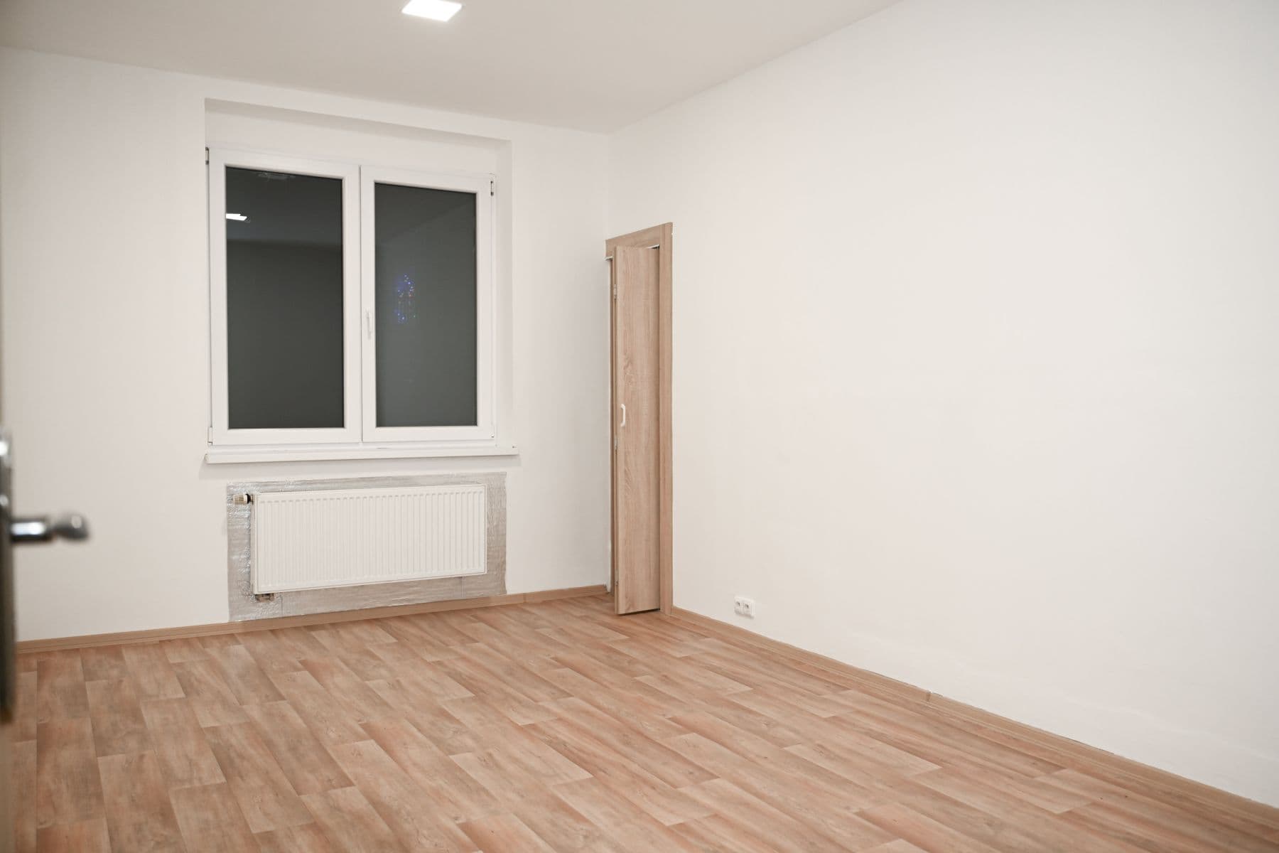 Prenájom bytu 45 m², Družstevní, Praha, Praha Prenájom bytu 45 m², Družstevní, Praha, Praha