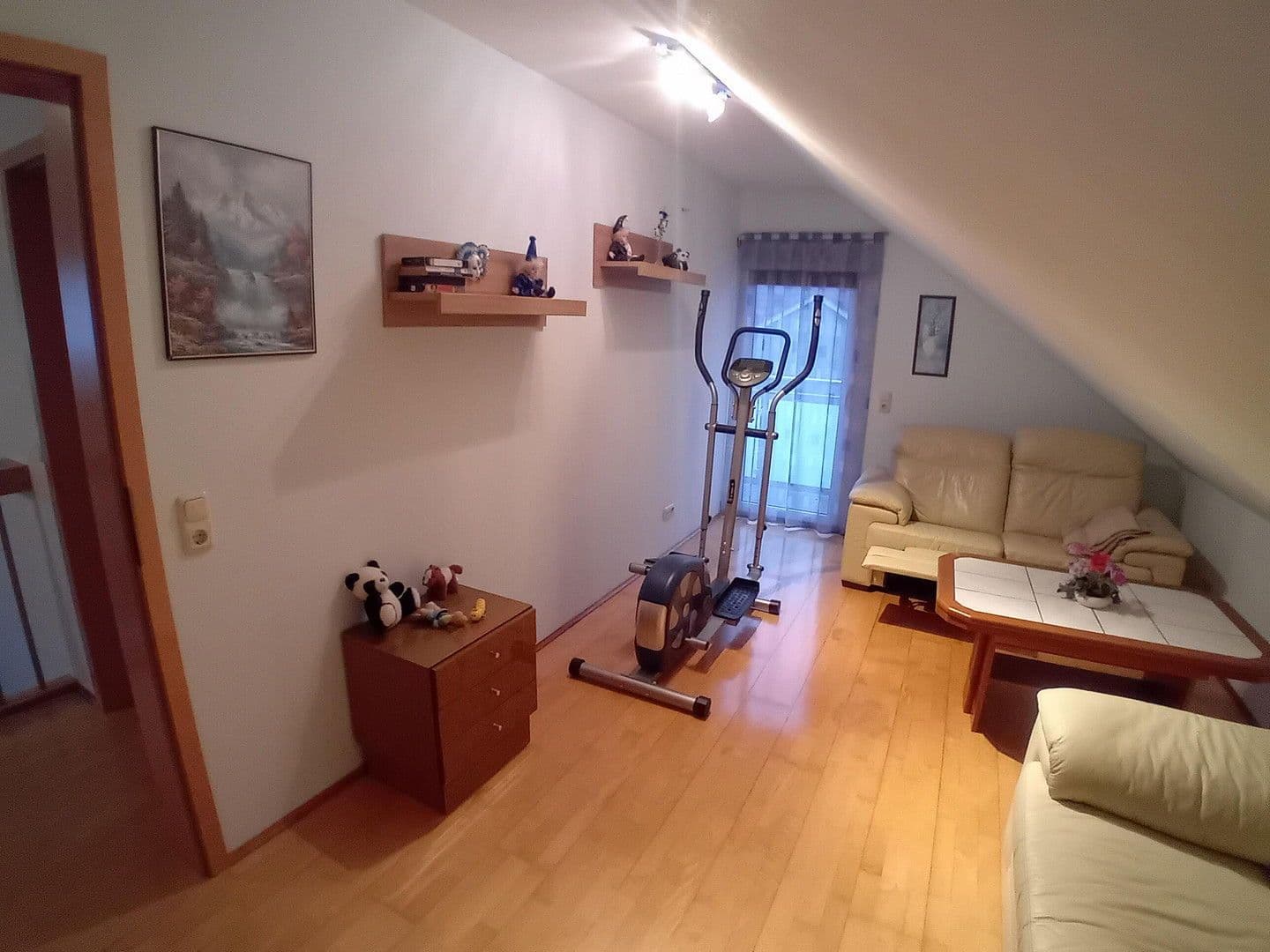 Predaj domu 130 m², pozemek 596 m², Ronsberg, Bavorsko Predaj domu 130 m², pozemek 596 m², Ronsberg, Bavorsko