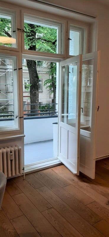 Prenájom bytu 2-izbový 66 m², Konradinstraße 28, Berlin, Berlín Prenájom bytu 2-izbový 66 m², Konradinstraße 28, Berlin, Berlín