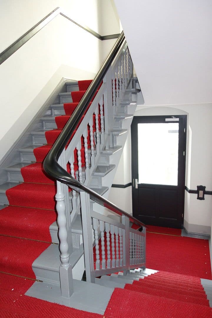 Prenájom bytu 2-izbový 66 m², Konradinstraße 28, Berlin, Berlín Prenájom bytu 2-izbový 66 m², Konradinstraße 28, Berlin, Berlín