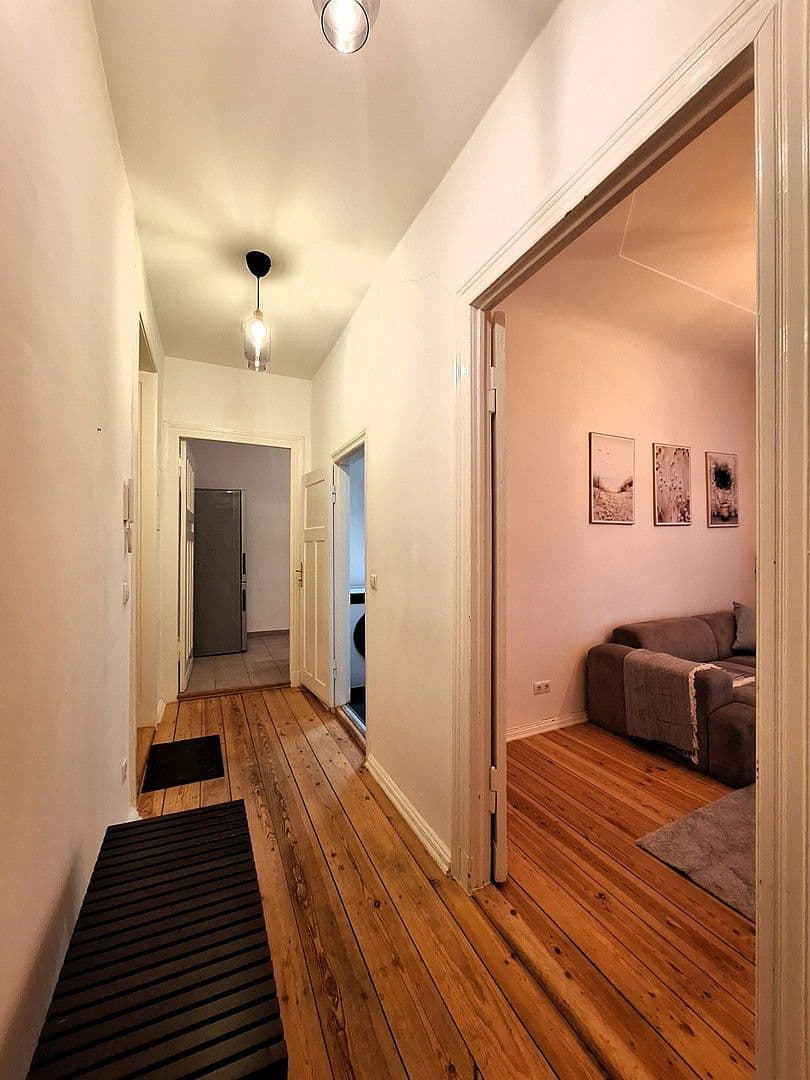 Prenájom bytu 2-izbový 66 m², Konradinstraße 28, Berlin, Berlín Prenájom bytu 2-izbový 66 m², Konradinstraße 28, Berlin, Berlín