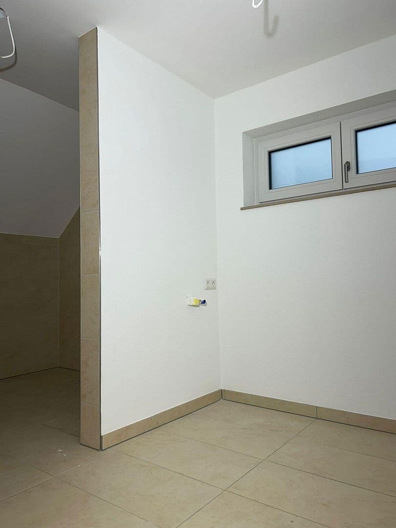 Prenájom bytu 4-izbový 110 m², Blaubeuren, Bádensko-Wurttembersko Prenájom bytu 4-izbový 110 m², Blaubeuren, Bádensko-Wurttembersko