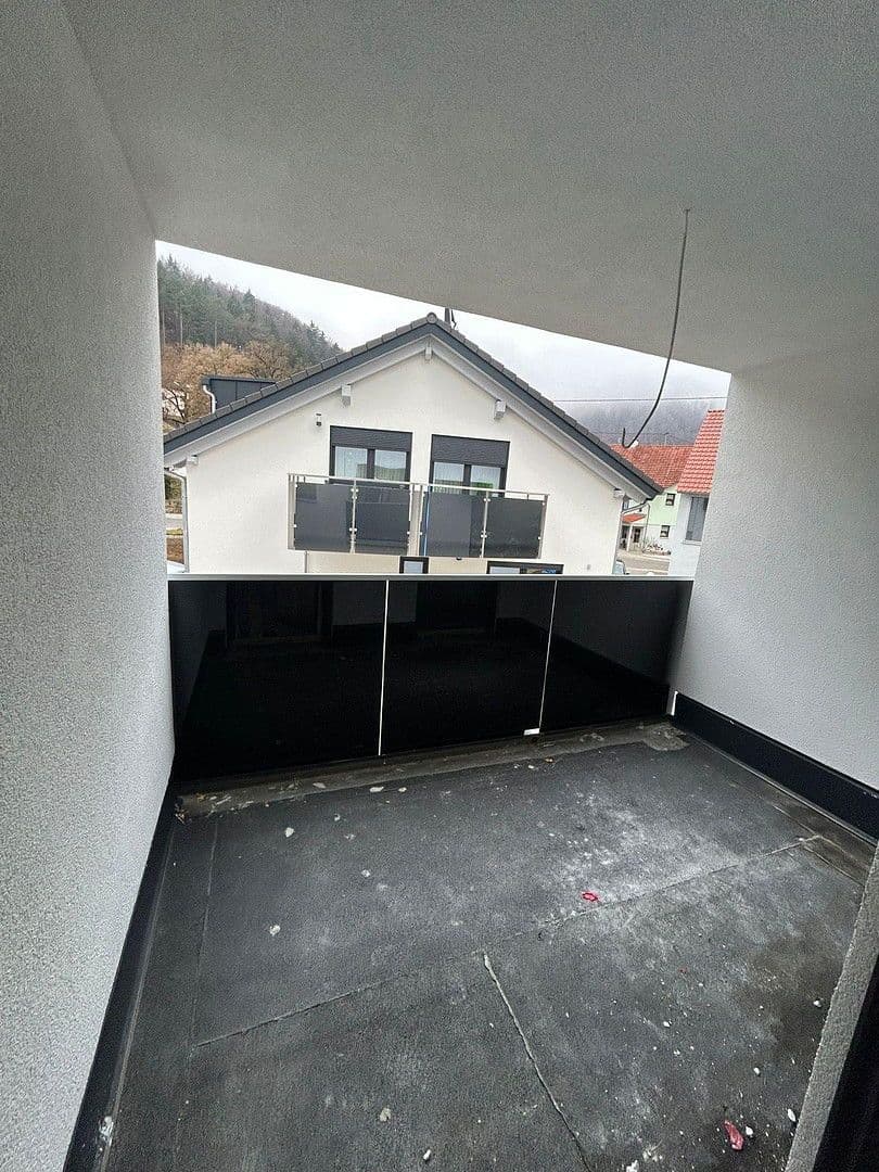 Prenájom bytu 4-izbový 110 m², Blaubeuren, Bádensko-Wurttembersko Prenájom bytu 4-izbový 110 m², Blaubeuren, Bádensko-Wurttembersko