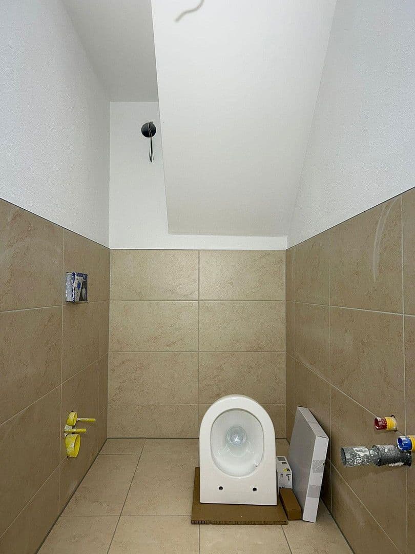 Prenájom bytu 4-izbový 110 m², Blaubeuren, Bádensko-Wurttembersko Prenájom bytu 4-izbový 110 m², Blaubeuren, Bádensko-Wurttembersko