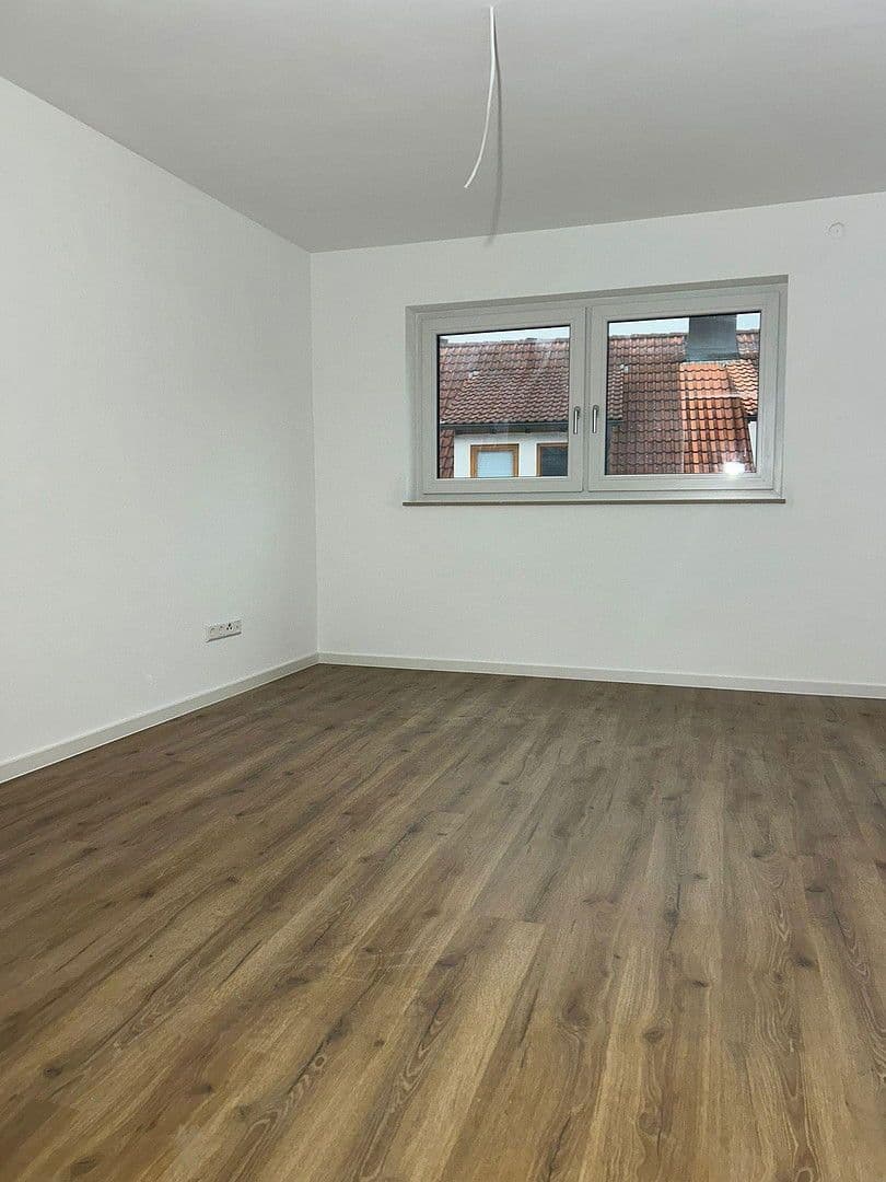 Prenájom bytu 4-izbový 110 m², Blaubeuren, Bádensko-Wurttembersko Prenájom bytu 4-izbový 110 m², Blaubeuren, Bádensko-Wurttembersko