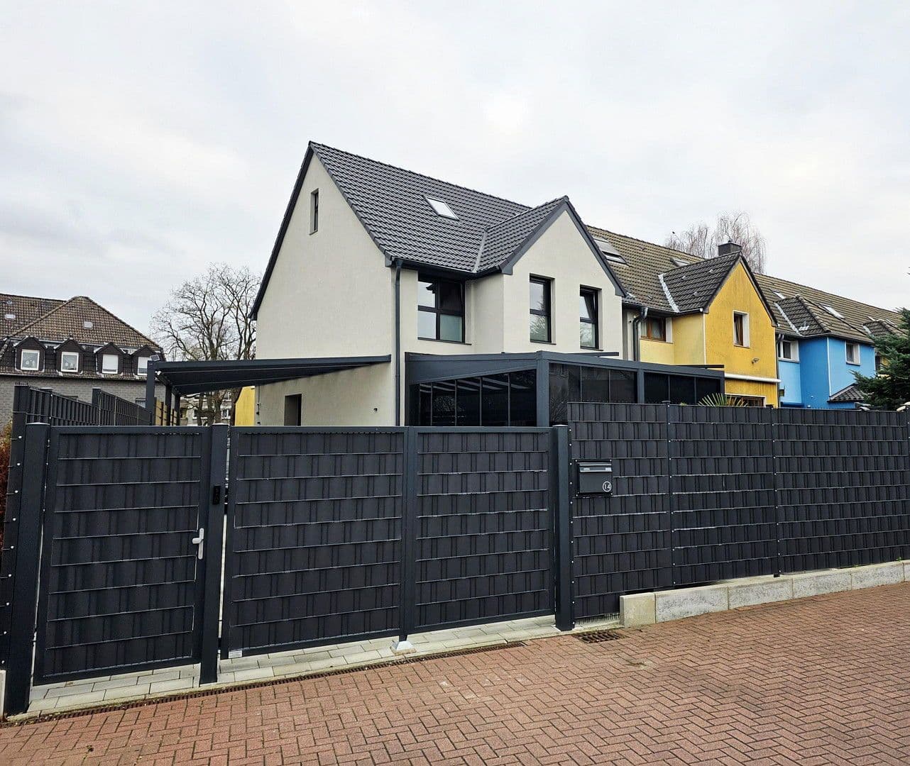 Predaj domu 150 m², pozemek 380 m², Essen, Severné Porýnie - Westfálsko Predaj domu 150 m², pozemek 380 m², Essen, Severné Porýnie - Westfálsko