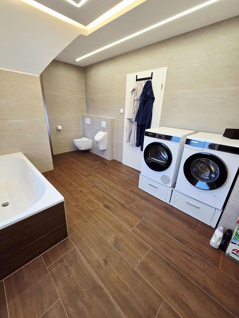 Predaj domu 150 m², pozemek 380 m², Essen, Severné Porýnie - Westfálsko Predaj domu 150 m², pozemek 380 m², Essen, Severné Porýnie - Westfálsko