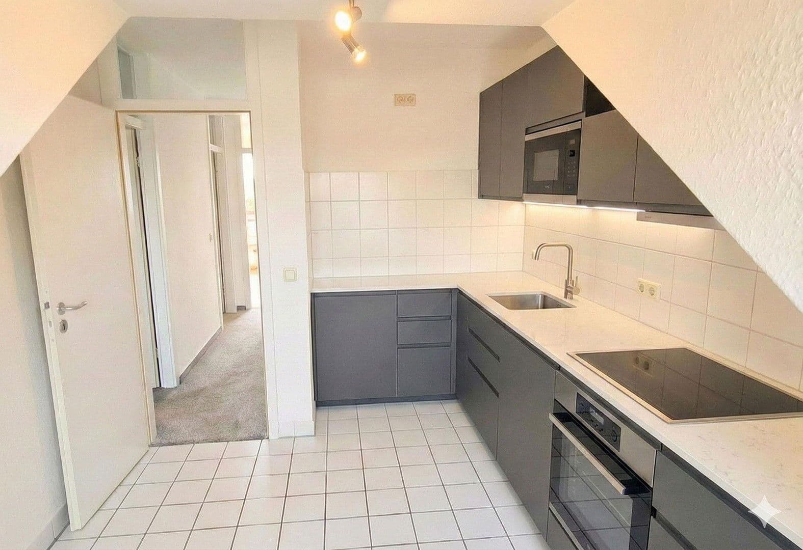 Predaj bytu 2-izbový 52 m², Rodderweg 54, Köln (Sürth), Severné Porýnie - Westfálsko Predaj bytu 2-izbový 52 m², Rodderweg 54, Köln (Sürth), Severné Porýnie - Westfálsko