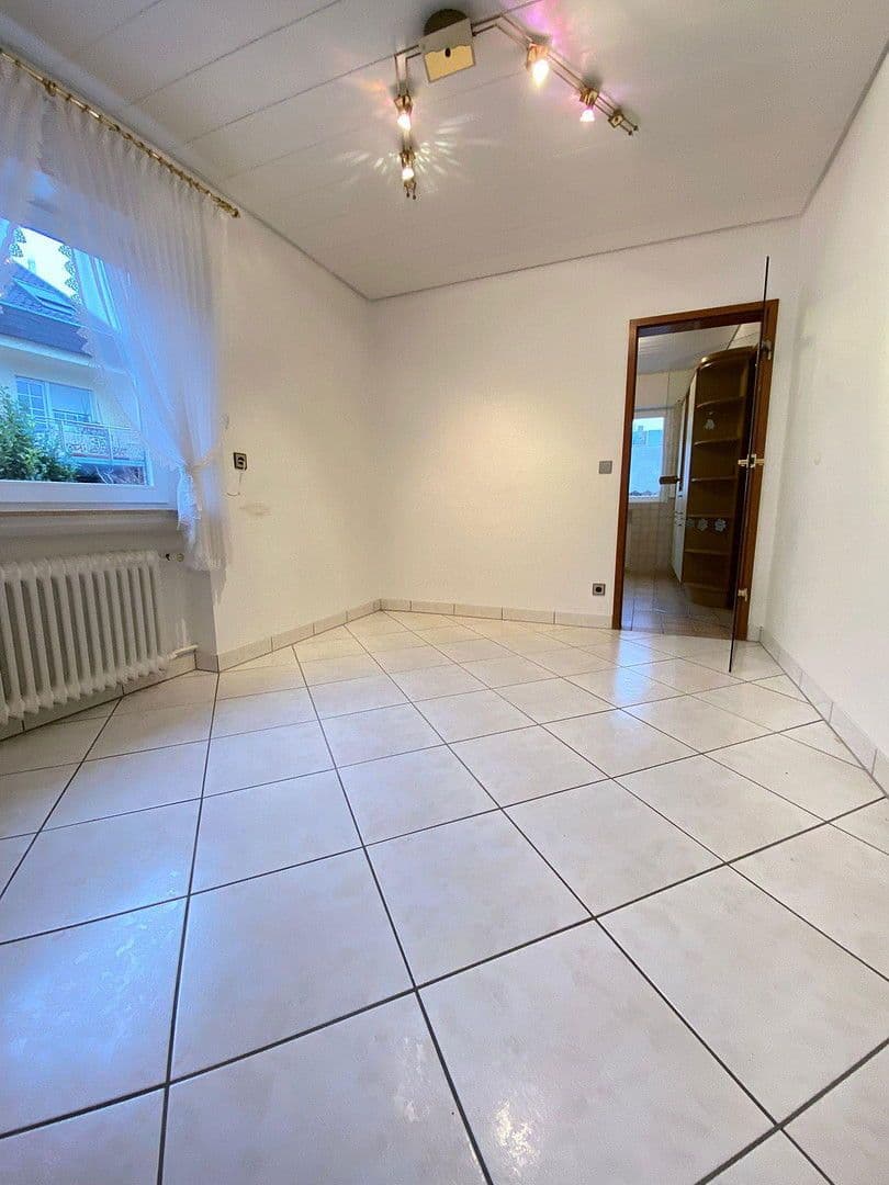 Predaj domu 153 m², pozemek 212 m², Bietigheim, Bádensko-Wurttembersko Predaj domu 153 m², pozemek 212 m², Bietigheim, Bádensko-Wurttembersko