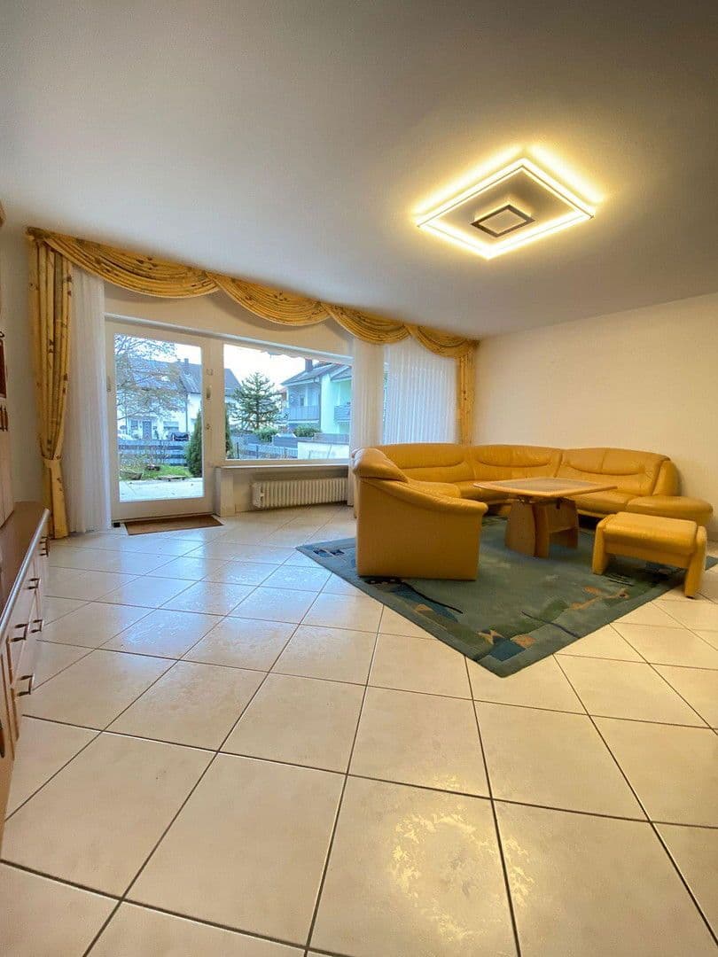 Predaj domu 153 m², pozemek 212 m², Bietigheim, Bádensko-Wurttembersko Predaj domu 153 m², pozemek 212 m², Bietigheim, Bádensko-Wurttembersko