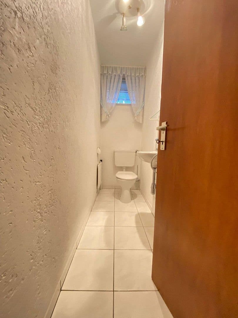 Predaj domu 153 m², pozemek 212 m², Bietigheim, Bádensko-Wurttembersko Predaj domu 153 m², pozemek 212 m², Bietigheim, Bádensko-Wurttembersko