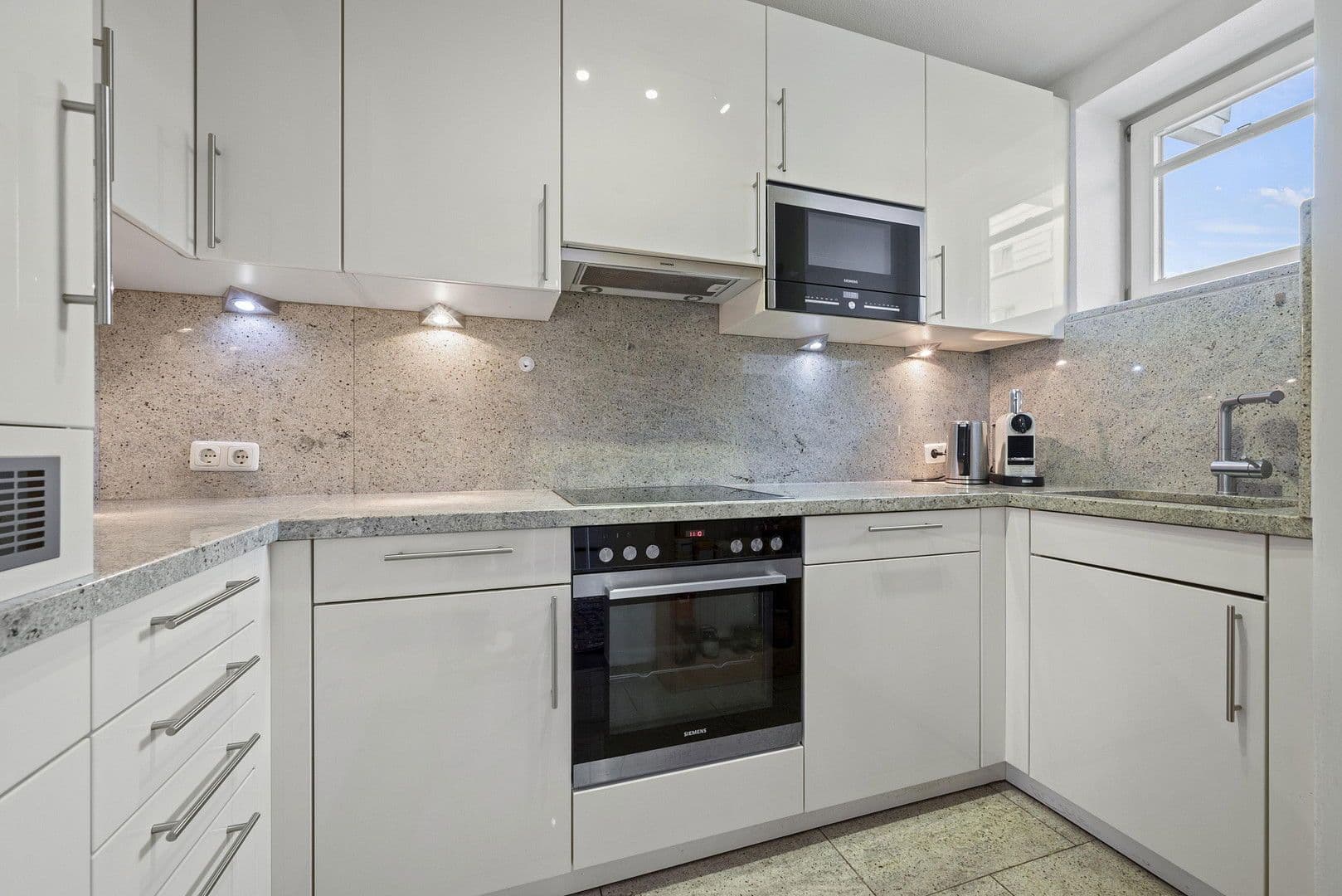 Predaj bytu 3-izbový 94 m², München, Bavorsko Predaj bytu 3-izbový 94 m², München, Bavorsko