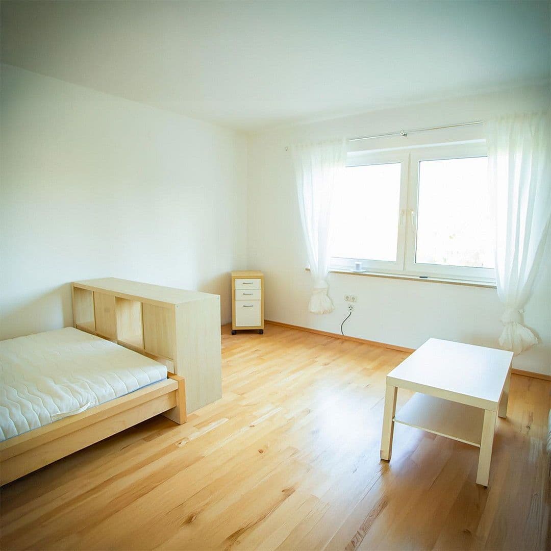 Prenájom bytu 1-izbový 20 m², München, Bavorsko Prenájom bytu 1-izbový 20 m², München, Bavorsko