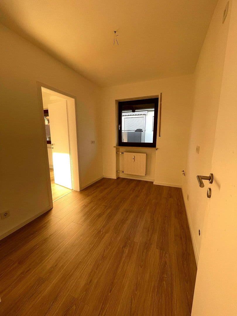 Prenájom bytu 3-izbový 81 m², Hopfenstr. 4, Rudelzhausen, Bavorsko Prenájom bytu 3-izbový 81 m², Hopfenstr. 4, Rudelzhausen, Bavorsko