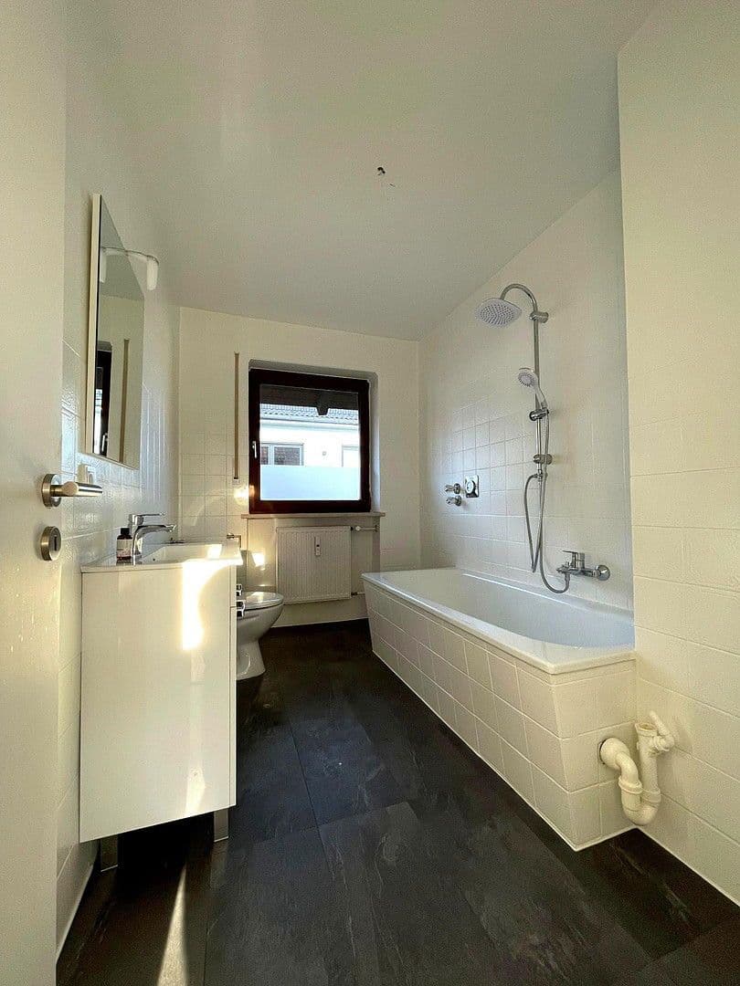 Prenájom bytu 3-izbový 81 m², Hopfenstr. 4, Rudelzhausen, Bavorsko Prenájom bytu 3-izbový 81 m², Hopfenstr. 4, Rudelzhausen, Bavorsko