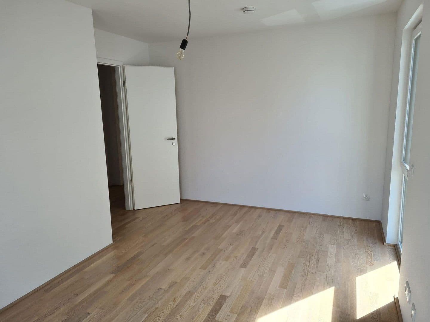Predaj domu 163 m², pozemek 197 m², Mainz, Porýnie-Falcko Predaj domu 163 m², pozemek 197 m², Mainz, Porýnie-Falcko