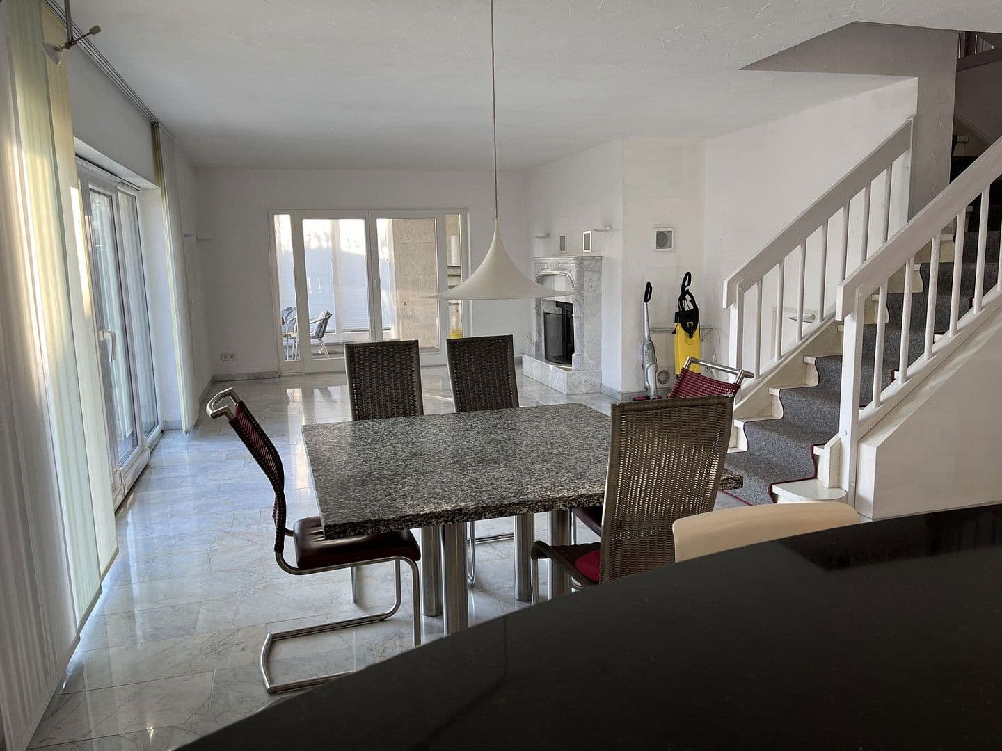 Predaj domu 130 m², pozemek 887 m², Uhingen, Bádensko-Wurttembersko Predaj domu 130 m², pozemek 887 m², Uhingen, Bádensko-Wurttembersko